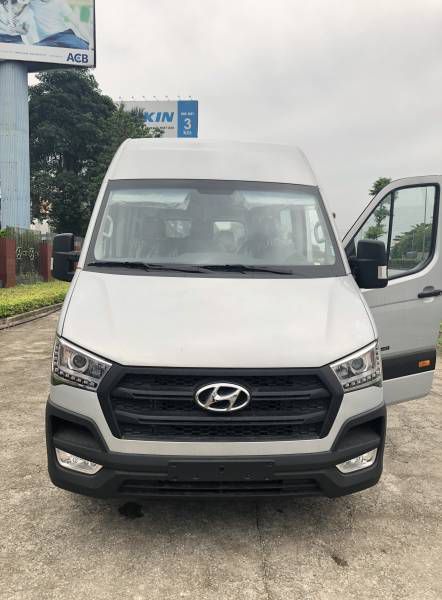 Ban xe 16 cho Hyundai Solati 2019 moi 100%
