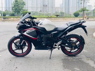 HONDA CBR 150R NHẬP THÁP DÁNG SPORT BAO ZIN