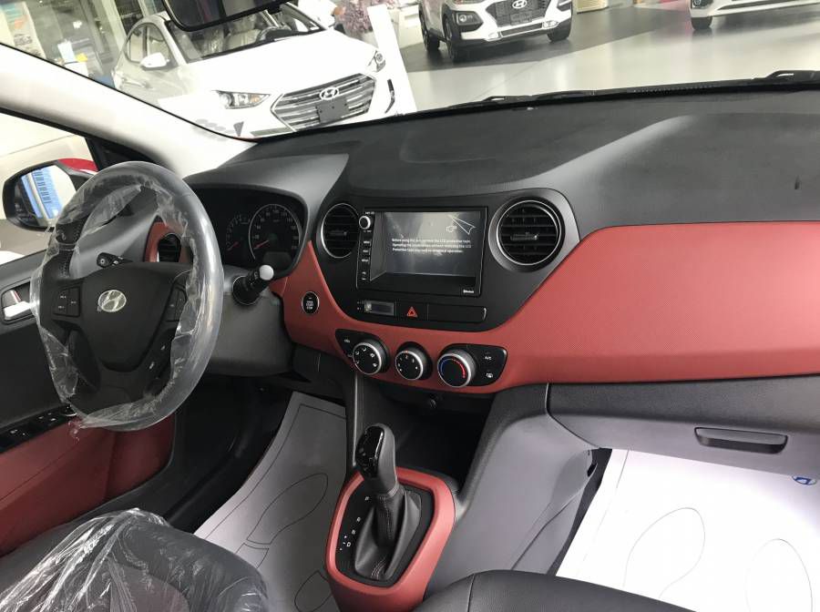 Hyundai I10 2019 Da Nang, Co san giao ngay, Qua Tang hap dan, Ho tro Grab - Vay 80% gia tri xe. Lien he: 0905.59.89.59