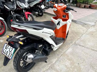 Honda Vario 150 trắng cam 2020 ( hỗ trợ góp )