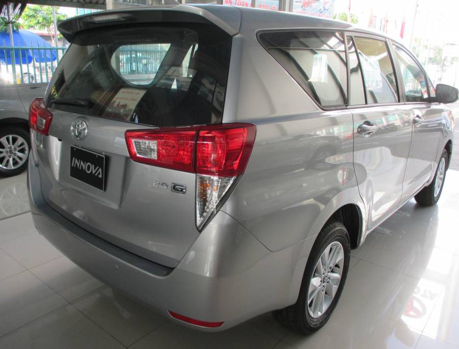 Ban Toyota Innova 2.0G moi Ho Chi Minh Chi can 240tr nhan xe ngay. Co du mau xe giao ngay toan quoc.