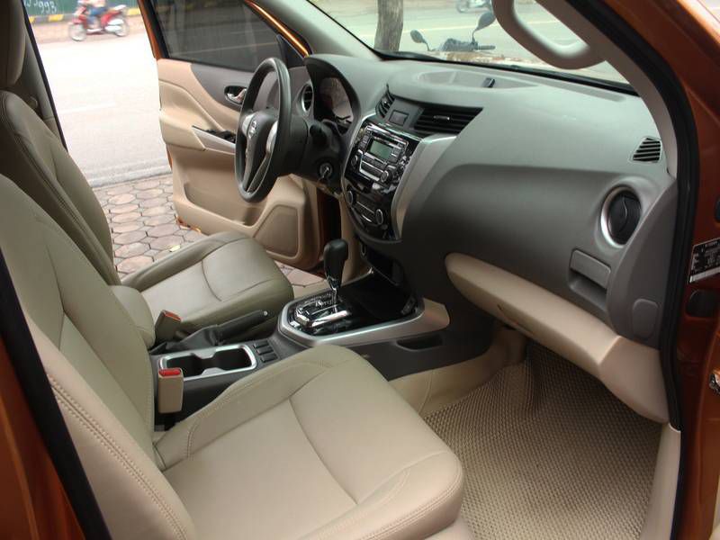 Ban Nissan Navara AT 2017 cu Ha Noi