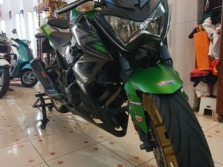 Cần bán Kawasaki Z300 ABS 2017 màu đen xanh lá