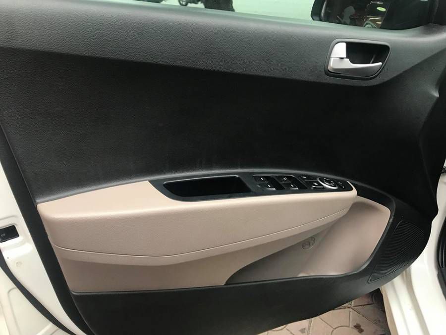 Ban Hyundai i10 1.0 AT 2015 cu Hai Phong