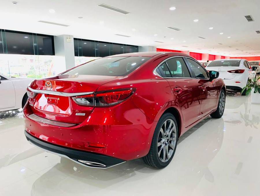 MAZDA 6 2.0 PREMIUM -MAZDA THAI BINH UU DAI LEN TOI 50 TRIEU,PHU KIEN CHINH HANG,DU MAU GIAO XE NGAY HOTLINE:0915.773.663
