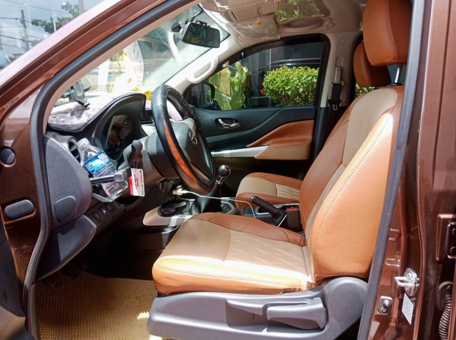 Nissan Navara SL - so san 2 cau doi 2016