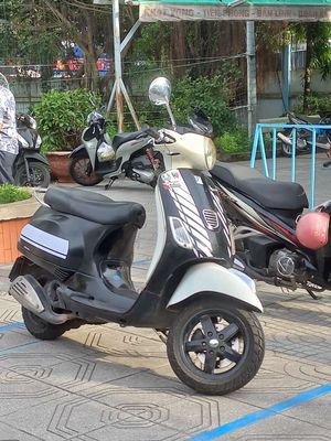 Xe vespa dòng phun xăng điện tử