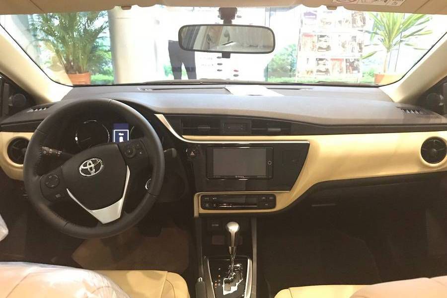 Toyota My Dinh ban Altis 1.8G 2019, Du mau,giao xe ngay, HO TRO BANK 90% gia tri XE, LH:0963393983