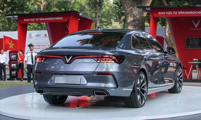 MUA VINFAST LUX A2.0 NGAY TU BAY GIO. TIET KIEM LEN DEN 466 TRIEU