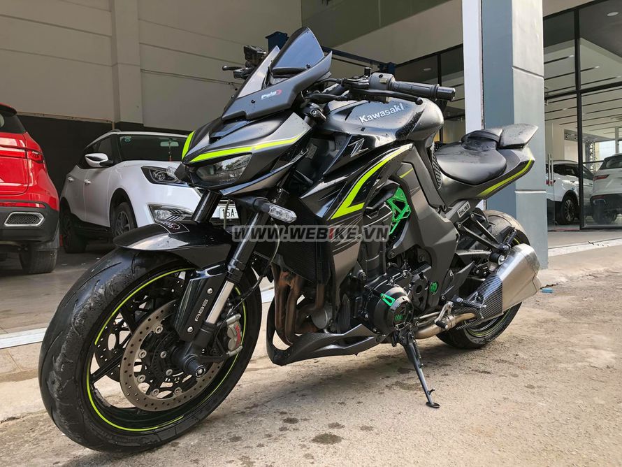 Can ban Kawasaki Z1000R ABS 2018 mau den vang o TPHCM gia 388tr MSP #930945