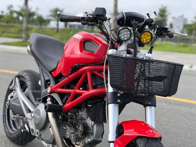Ducati Monster custom Ba Gia Di Cho cuc thu vi tren dat Viet - 3