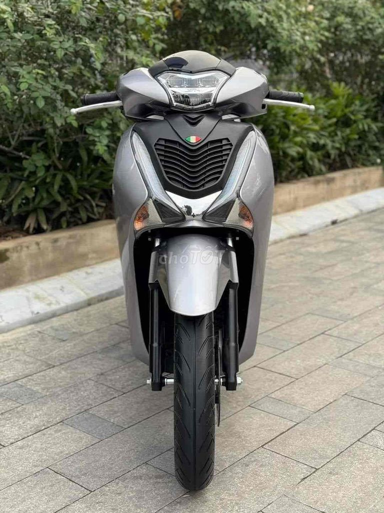 SH 125 CBS Bạc Đen 2019 Mới 99%_Bảo Hành 3 Năm