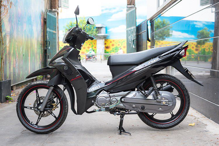 Yamaha Sirius 2017 gia 23,2 trieu "doi thu" Honda Blade tai VN-Hinh-2