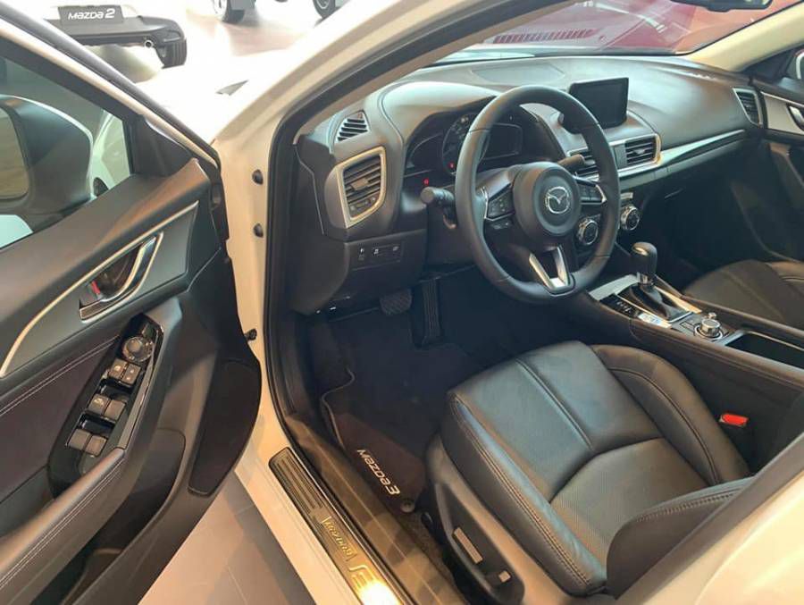 MAZDA 3-MAZDA THAI BINH GIAM GIA TIEN MAT+TANG PK+BHTV-HOTLINE:0915.773.663