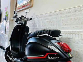 Xe kiểng Vespa sprint đen nhám đẹp như mới