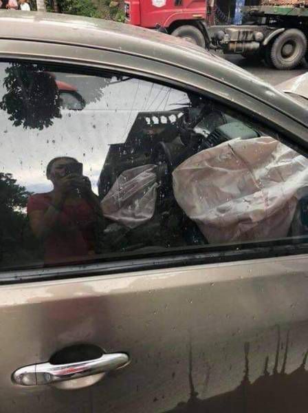 NISSAN SUNNY 2019 KHUYEN MAI KHUNG