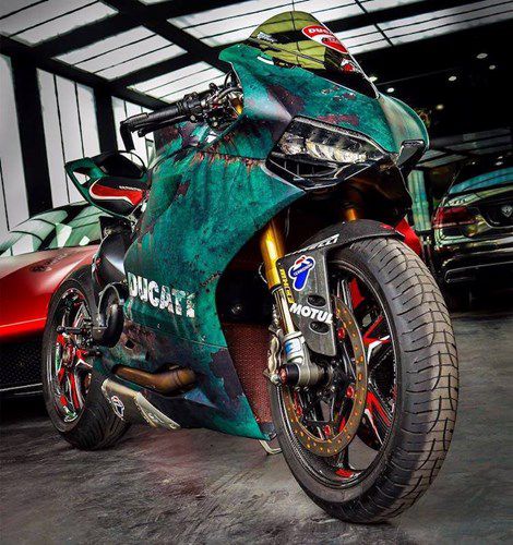 Siêu môtô Ducati 1199 độ rỉ sét cực độc ở Sài Gòn