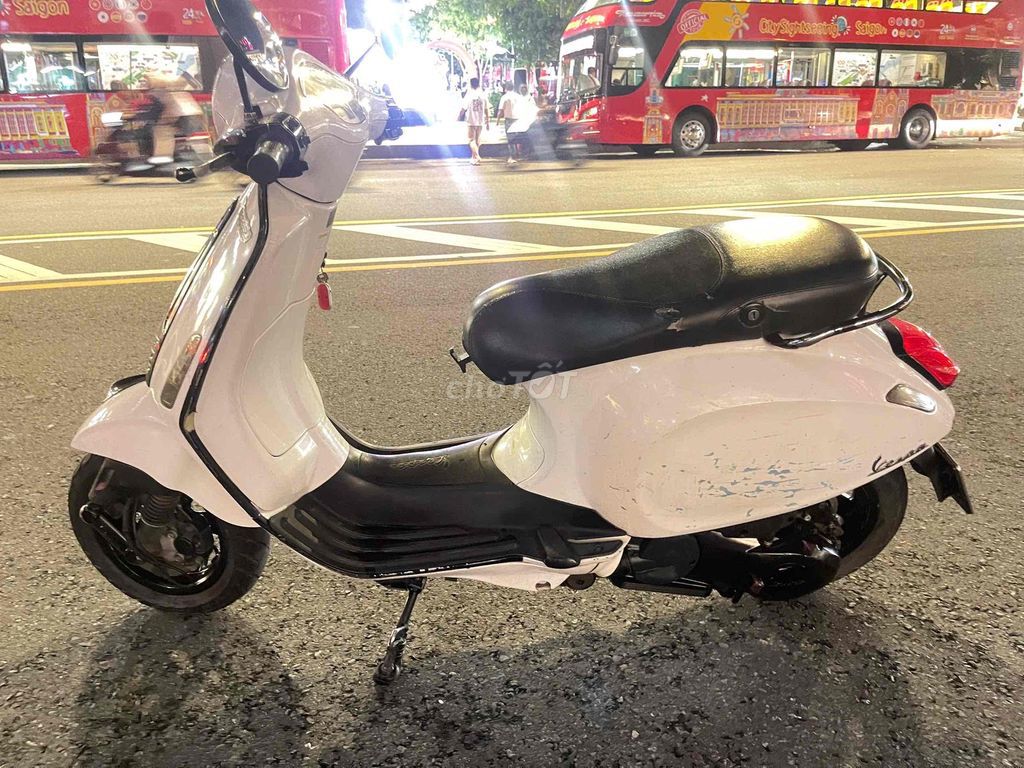 Vespa Primelia Cavet 2018 Trắng Bảo Dưỡng đầy đủ