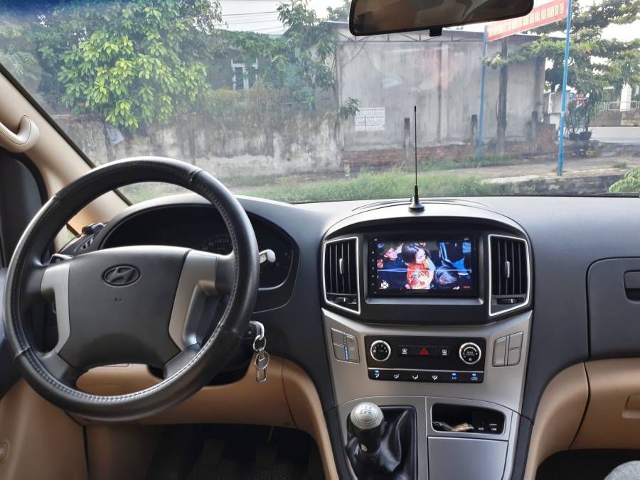 Ban Hyundai Starex 2016 cu Quang NamQuang Nam
