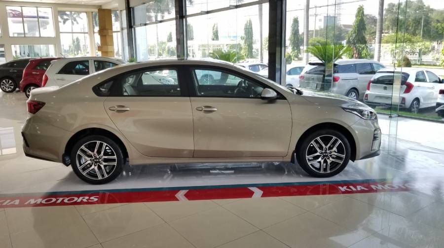 KIA CERATO STANDARD (AT) BAN TU DONG TIEU CHUAN 2019 - GIA CAM KET TOT NHAT KHU VUC -VOI NHIEU UU DAI KHUYEN MAI, HO TRO HO SO TAI NHA