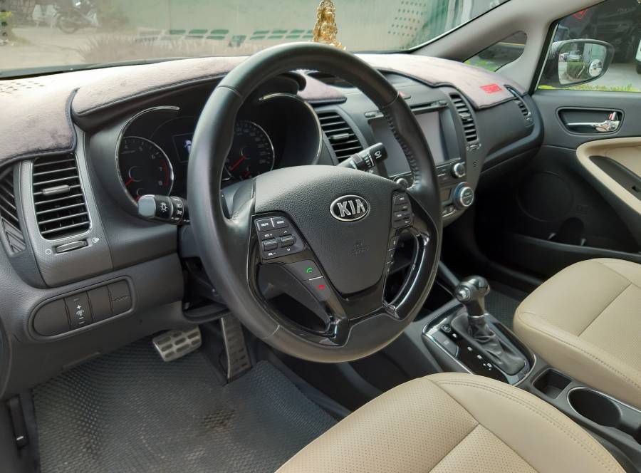 Ban Kia Cerato 1.6AT 2017 - So tu dong