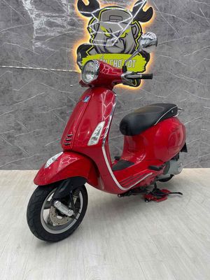 Vespa Primavera có cccd chủ. Xe đẹp keng.máy êm