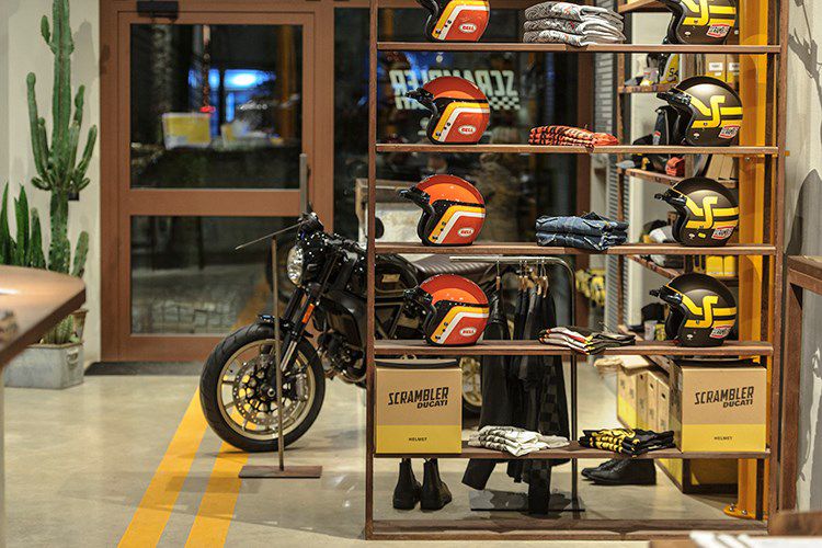 Ducati Scrambler Cafe Racer - ly cafe den dam chat Y-Hinh-17