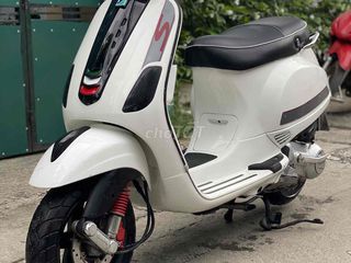 PIAGGIO VESPA đầu vuông 2015 mới 95%, trắng đẹp