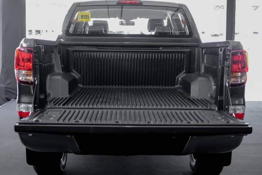 Ban Mazda BT-50 2.2 AT 4x2 (So tu dong 1 cau) 2019 nhap khau nguyen chiec - Uu dai cuc khung khi goi ngay hotline 0931.04.0919 Mazda khu vuc mien Tay.