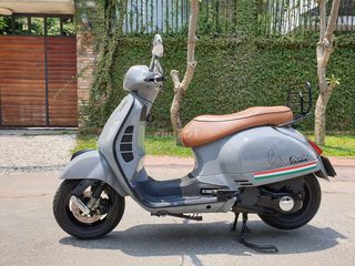 Vespa Gts zin xe còn cứng