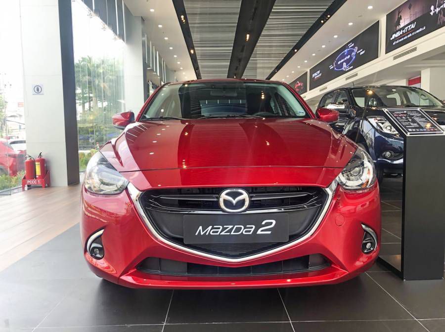 MAZDA 2 ƯU ĐÃI TỚI 10TR TIỀN MẶT HOẶC 1 NĂM BẢO HIỂM VẬT CHẤT VÀ CÙNG NHỮNG PHẦN QUÀ CÓ GIÁ TRỊ LIÊN HỆ NGAY