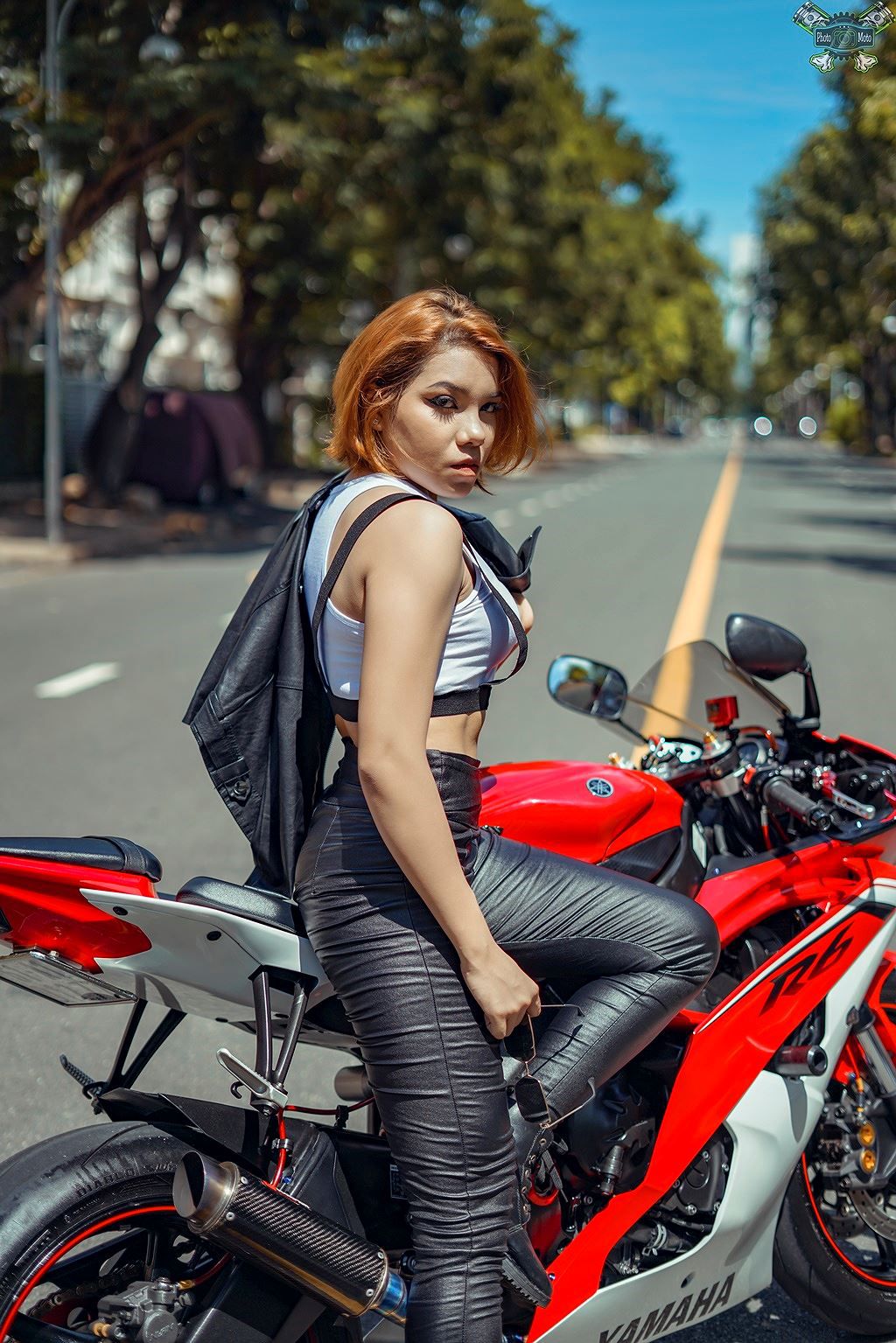 Người mẫu Thanh Thảo đọ dáng cùng supersport Yamaha YZF-R6 ảnh 9