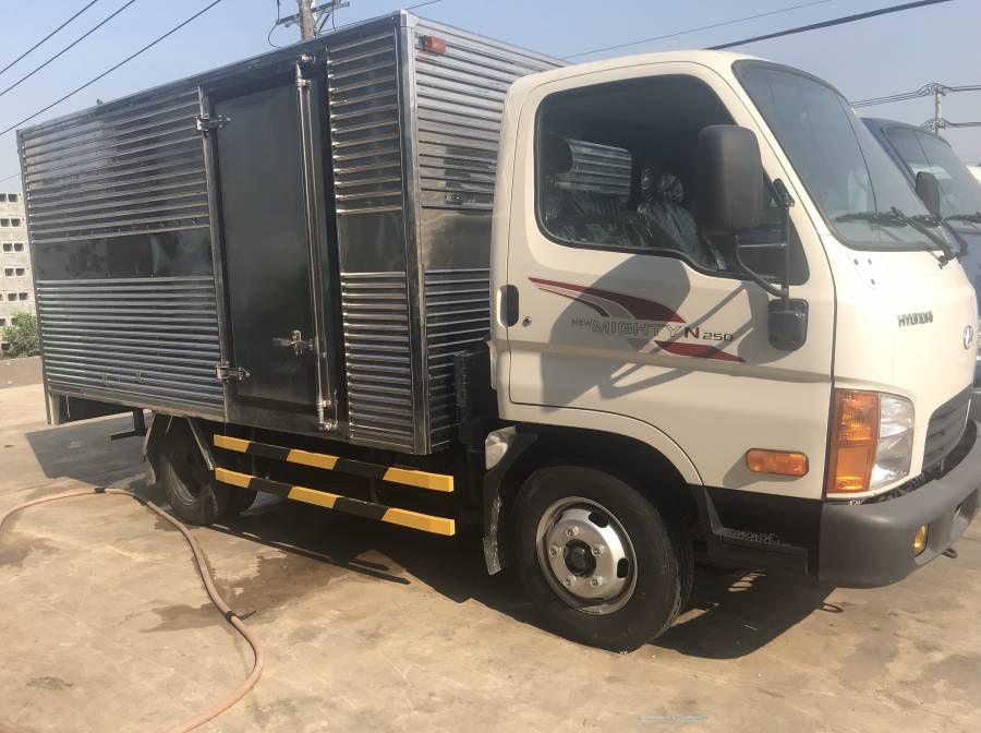 Hyundai N250 1T9-2T5, nhieu khuyen mai khung, ho tro tra gop
