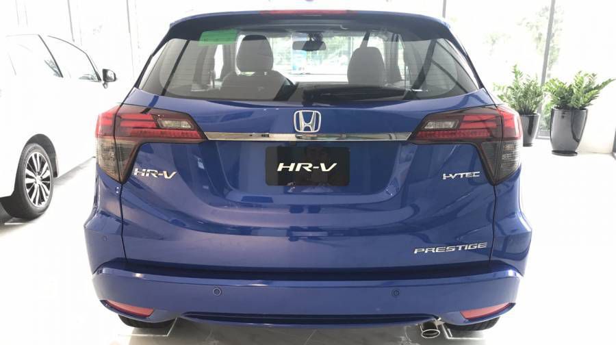 HONDA HRV NHAP THAI MAU TRANG 100% GOP 250TR GIAO XE NGAY KHUYEN MAI KHUNG