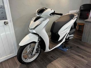 Honda SH125 date 2024 Trắng Biển SG Ngay Chủ