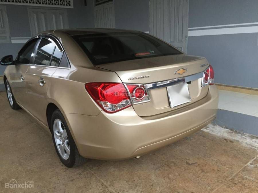 Ban Chevrolet Cruze LS cuoi 2010 (dau 2011) it chay Da Nang