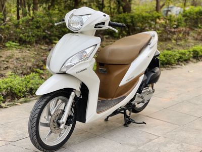 HONDA VISION MÀU TRẮNG PHUN XĂNG ĐIỆN TỬ 2016