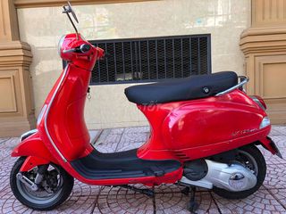 cần bán xe vespa 2014 mẫu mới 3v iE