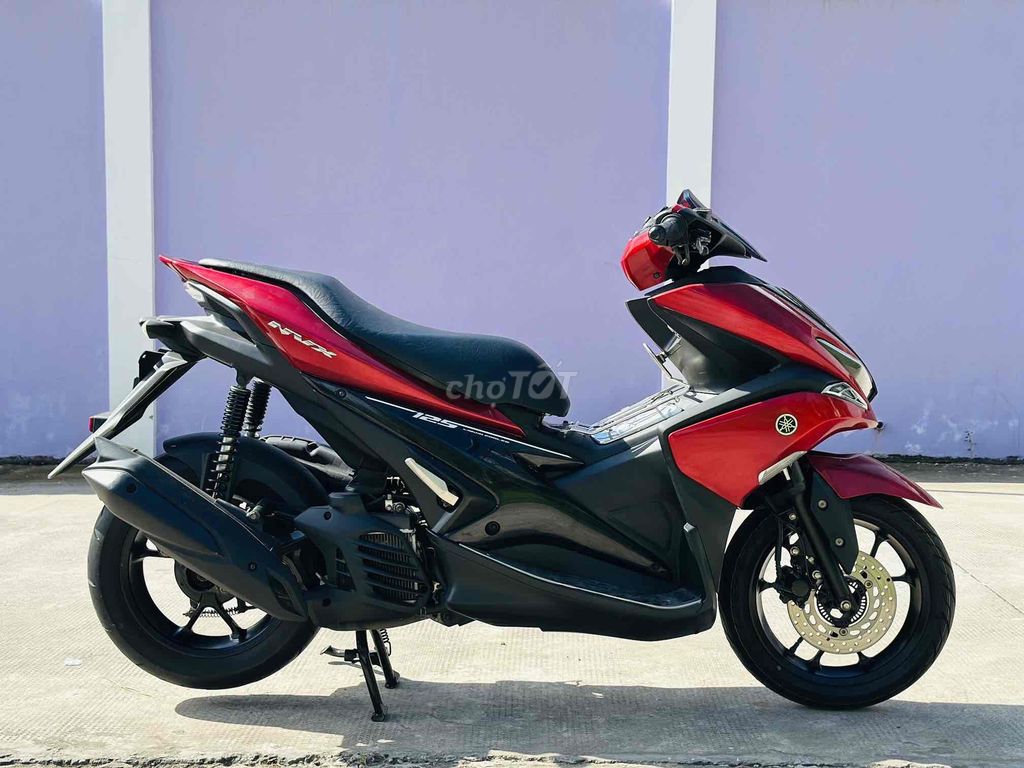 YAMAHA NVX 125 ĐEN ĐỎ 2017