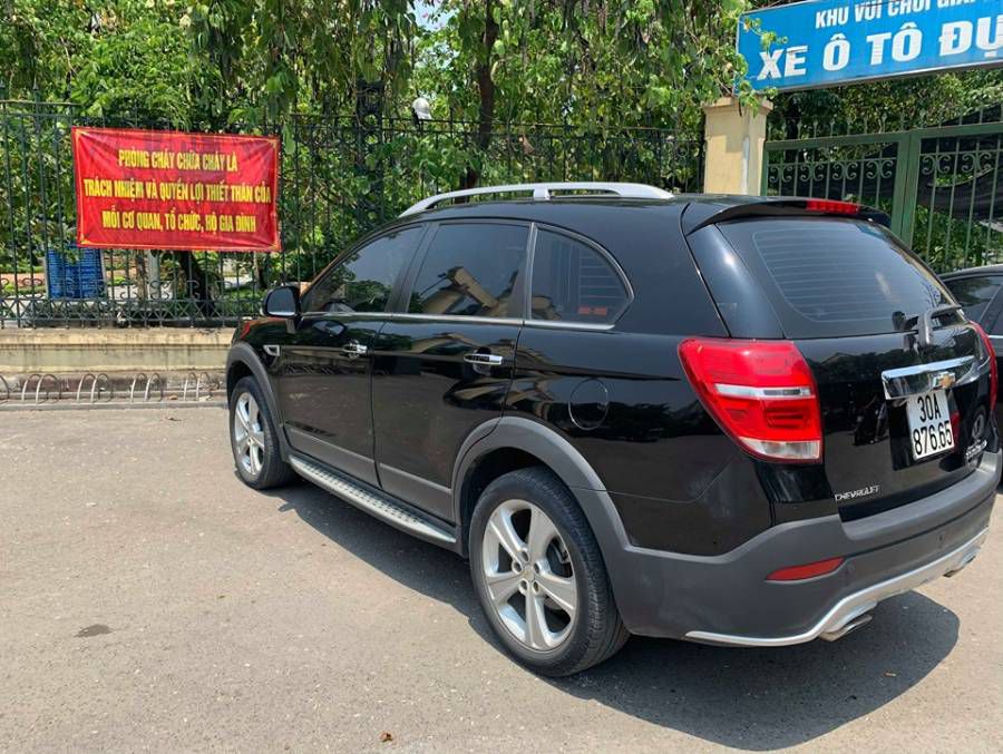 Ban Chevrolet Captiva LTZ 2015