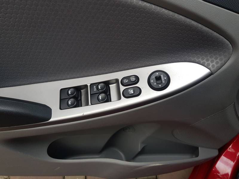 Ban Hyundai Accent Blue 2015 cu Ha Noi