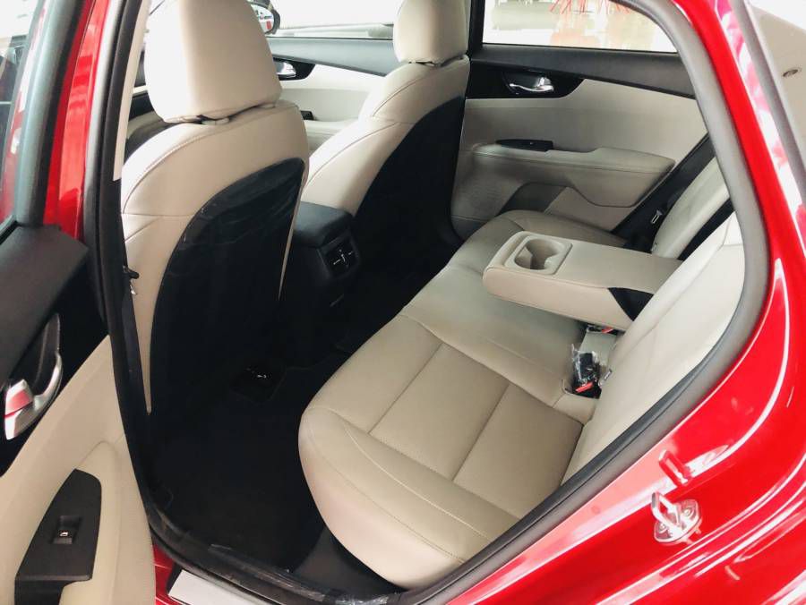 KIA CERATO PREMIUM (2.0) GIA TOT NHAT KHU VUC, UU DAI LON TRONG THANG 6 - TRA TRUOC TU 175tr - CO XE GIAO NGAY - HOTLINE 08.6868.9191 (24/7)