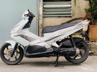 Honda Airblade fi 2010 xe đẹp liền lạc máy bao êm.