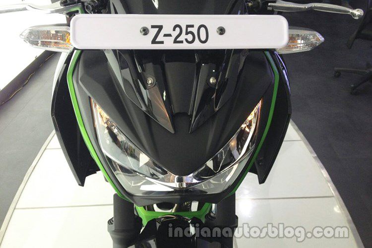Can canh moto Kawasaki Z250 moi gia chi 109 trieu-Hinh-3