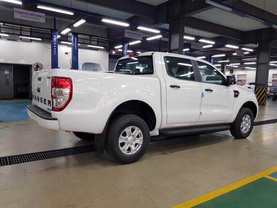 Ban Ford Ranger XLS MT 2019 moi Gia Tot Nhat Ha Noi - Khuyen Mai Phu Kien,bao Hiem - LH : 0976.796.091