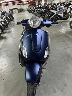 Mình cần bán XE VESPA LX NHẬP