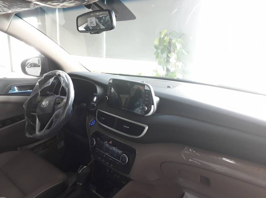 Hyundai Tucson 2019 gia uu dai du mau giao ngay. Lien he 0828222662