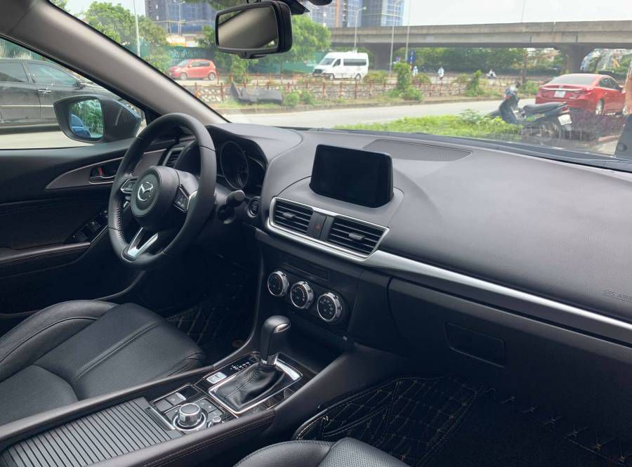 Ban Mazda 3 Sedan 1.5AT 2018 cu Ha Noi
