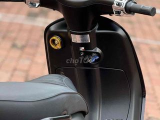 vespa sprint 125, màu đen nhám 2022 ít đi như mới