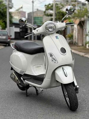 Em chào bán Vespa Lx 125